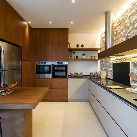 Trifilla - Isulatravel Holiday home *